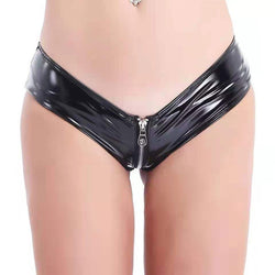 Sexy zippered shorts in high-gloss PVC patent leather